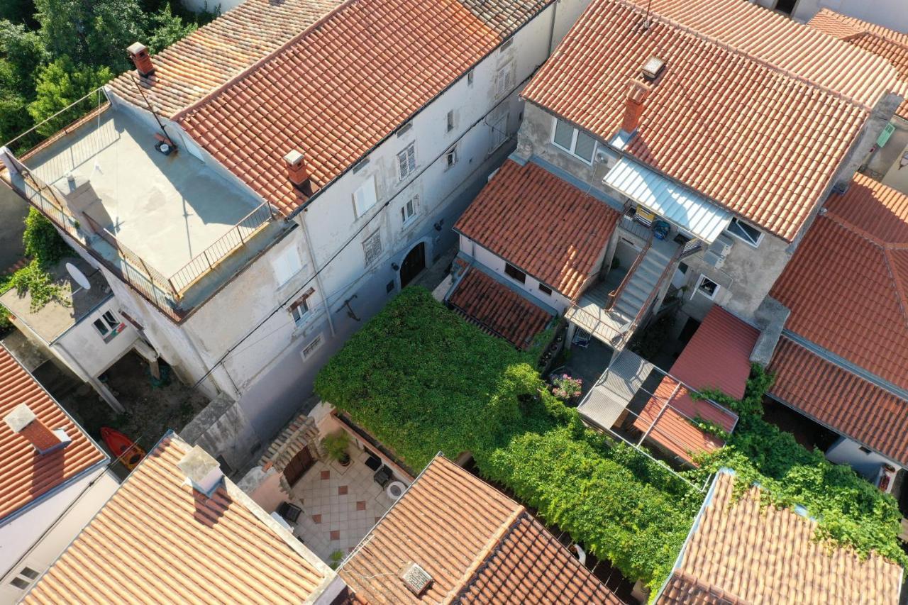 克尔克Casa Di Nives公寓 外观 照片
